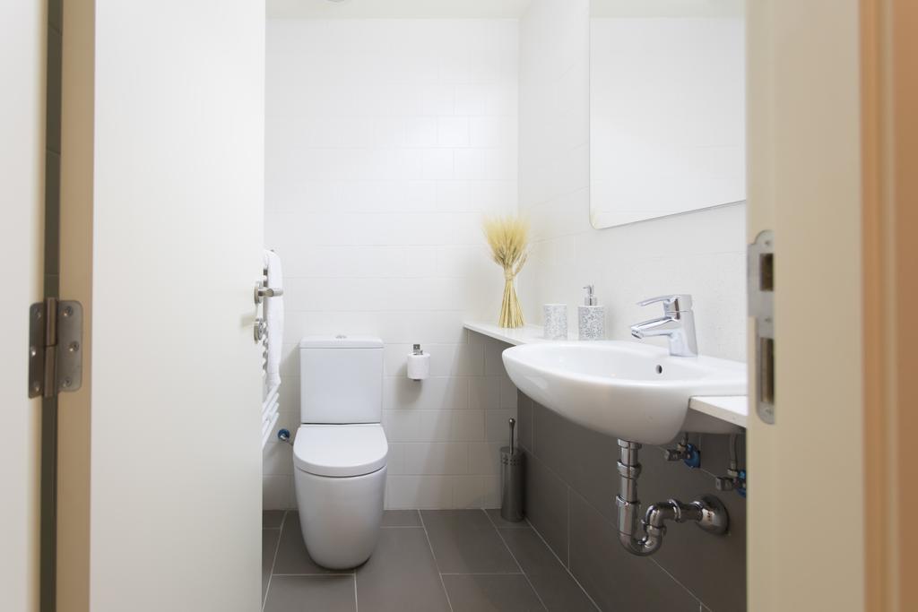 Bravissimo Cort Reial-1A Apartment Girona Ngoại thất bức ảnh